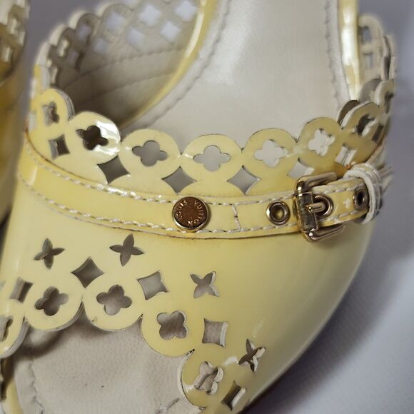 Louis Vuitton Yellow Patent Monogram Mule Heels Sz 35.5 EU / US 5.5 Italy - Picture 4 of 16